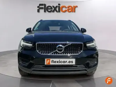 Begagnad Volvo XC40 Core 129 HK (94 kW) 2022 Svart SUV