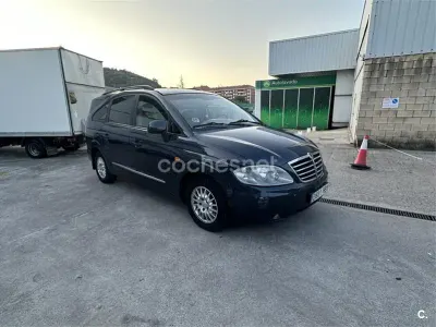Usado SsangYong Rodius Limited 165 CV (121 kW) 2012 Negro Monovolumen