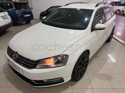 Usado VW Passat Advance 150 CV (110 kW) 2014 Blanco Familiar