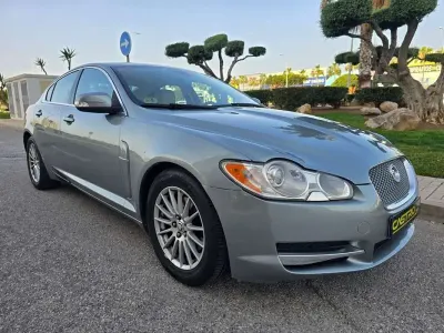 Usado Jaguar XF Premium Luxury 207 CV (152 kW) 2009 Gris Berlina