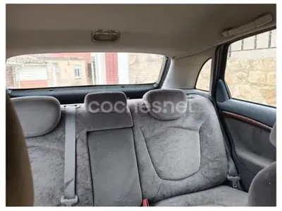 Usado Citroën C5 110 CV (80 kW) 2002 Gris / plata Berlina