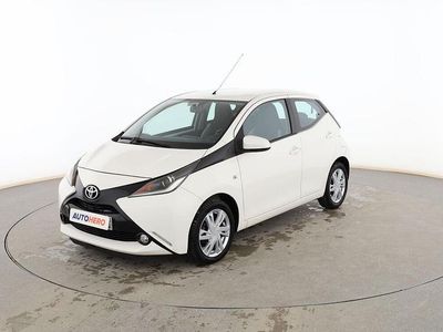 Usado Toyota Aygo X-play 70 CV (51 kW) 2017 Blanco Utilitario