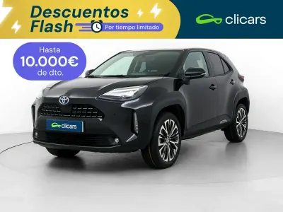 Usado Toyota Yaris Cross Style 116 CV (85 kW) 2022 Negro SUV
