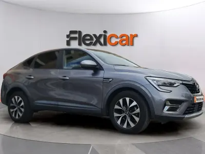 Begagnad Renault Arkana Evolution 140 HK (102 kW) 2023 Grå SUV