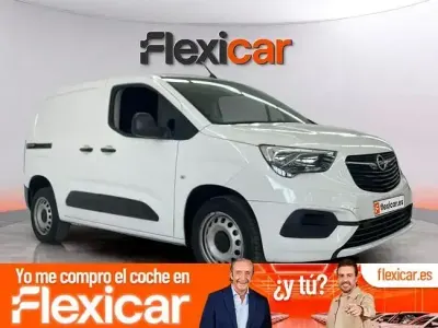 Usado Opel Combo Edition 102 CV (75 kW) 2023 Blanco Monovolumen