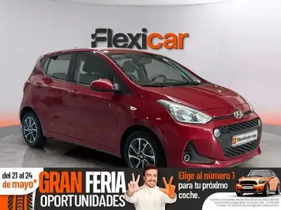 Usado Hyundai i10 87 CV (63 kW) 2017 Rojo Utilitario
