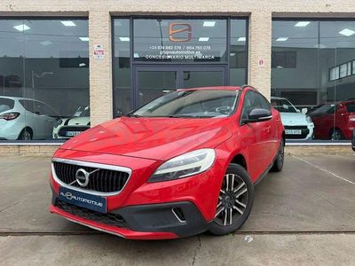 Usado Volvo V40 CC Momentum 120 CV (88 kW) 2017 Rojo Familiar