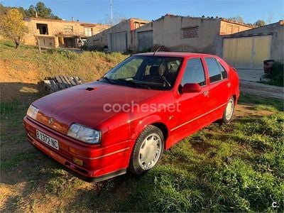 Usado Renault R9 140 CV (102 kW) 1992 Rojo Berlina