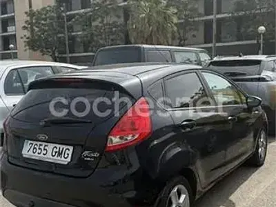 Usado Ford Fiesta Trend 82 CV (60 kW) 2009 Negro Berlina