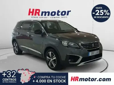 Usado Peugeot 5008 Allure 131 CV (96 kW) 2020 Gris SUV