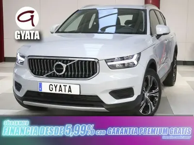Begagnad Volvo XC40 Inscription 211 HK (155 kW) 2021 Silver SUV