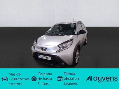Usado Toyota Aygo X Play 72 CV (52 kW) 2023 Gris SUV