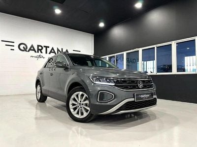 Usado VW T-Roc Life 150 CV (110 kW) 2022 Gris / plata SUV