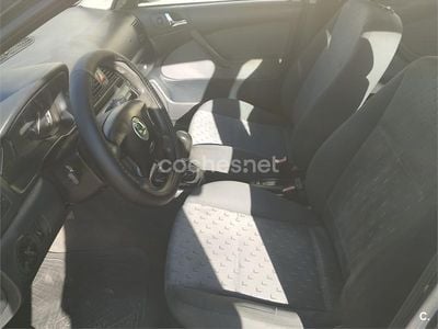 Usado Skoda Octavia Ambiente 90 CV (66 kW) 2003 Azul Berlina