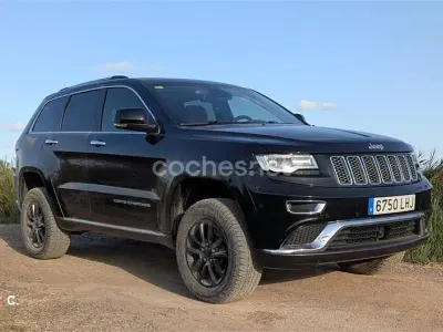 Usado Jeep Grand Cherokee Summit 250 CV (183 kW) 2015 Negro SUV