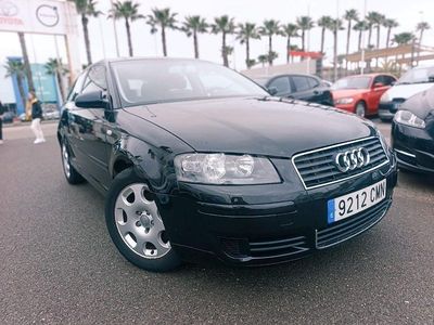 Usado Audi A3 Ambiente 102 CV (75 kW) 2003 Negro Utilitario