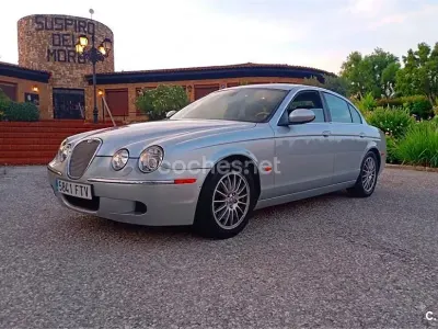 Usado Jaguar S-Type Executive 207 CV (152 kW) 2007 Gris / plata Berlina