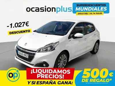 Usado Peugeot 208 Signature Sky 82 CV (60 kW) 2018 Blanco Utilitario