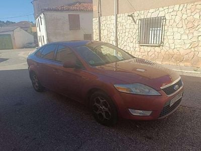 Usado Ford Mondeo Ghia 140 CV (102 kW) 2009 Rojo Berlina