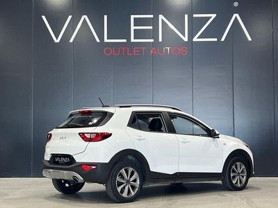 Blanco Usado 2023 Kia Stonic SUV | 16.899 € (Precio justo)
