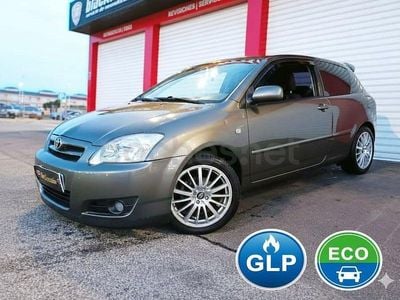 Usado Toyota Corolla Sol 110 CV (80 kW) 2004 Gris / plata Berlina