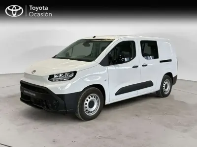 Usado Toyota Proace City City 50 kW (68 CV) 2025 Blanco Monovolumen