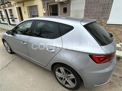 Usado Seat Leon FR 150 CV (110 kW) 2019 Gris / plata Berlina