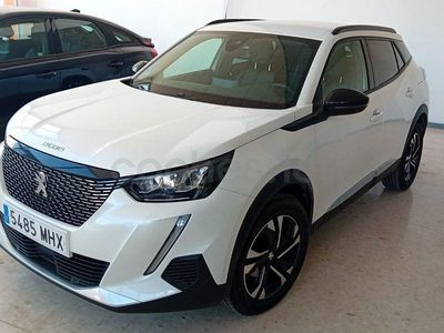 Usado Peugeot 2008 Allure 100 CV (73 kW) 2023 Blanco SUV