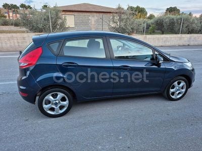 Azul Usado 2011 Ford Fiesta Trend Berlina | 4950 € (Precio justo)