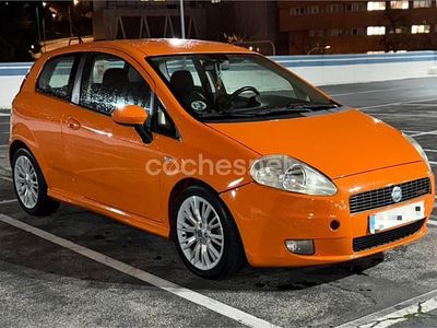 Usado Fiat Grande Punto Sport 130 CV (95 kW) 2007 Naranja Utilitario