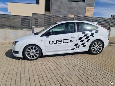 Usado Ford Focus S 136 CV (100 kW) 2007 Blanco Berlina