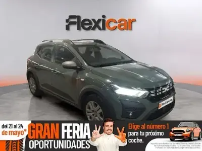 Usado Dacia Sandero Expression 91 CV (66 kW) 2023 Gris