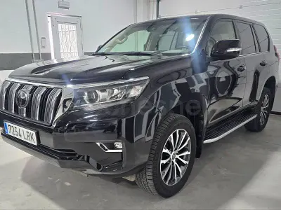Begagnad Toyota Land Cruiser 204 HK (150 kW) 2021 Svart SUV