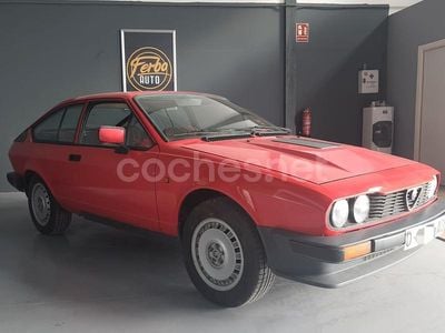 Rojo Usado 1985 Alfa Romeo GTV Coupe | 16.000 €
