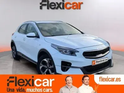 Usado Kia XCeed 120 HP (88 kW) 2019 Branco SUV