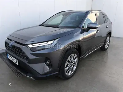 Usado Toyota RAV4 Hybrid Luxury 218 CV (160 kW) 2022 Gris / plata SUV