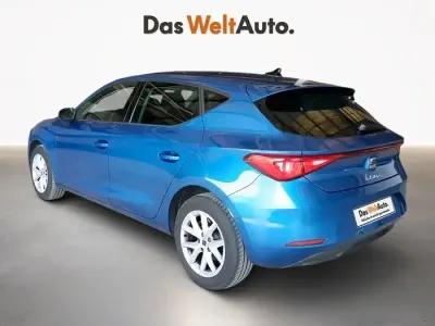 Usado Seat Leon Style 150 CV (110 kW) 2024 Azul Berlina
