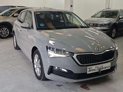 Usado Skoda Scala Style 116 CV (85 kW) 2020 Gris Utilitario