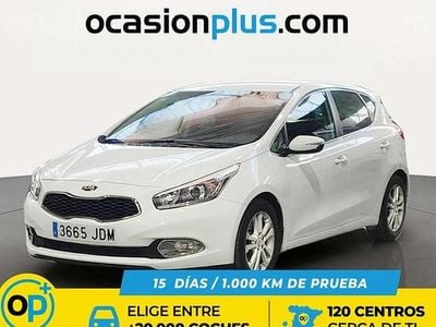 Używany Kia Ceed 128 KM (94 kW) 2015 Biały Hatchback