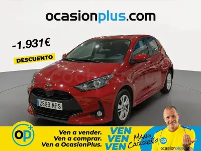 Usado Toyota Yaris Edition 125 CV (91 kW) 2024 Rojo Utilitario