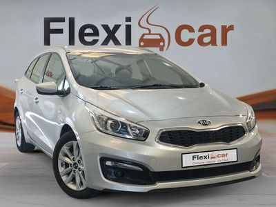 usado Kia Ceed GT 1.6 CRDi V 81kW (110CV) Business Diésel en Flexicar Coslada