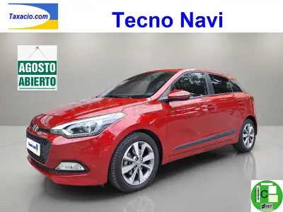 Usado Hyundai i20 90 CV (66 kW) 2017 Granate Berlina