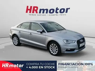 Usado Audi A3 Attraction 110 CV (80 kW) 2016 Gris Berlina