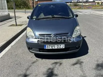 Usado Citroën Xsara Picasso Exclusive 110 CV (80 kW) 2006 Gris / plata Monovolumen