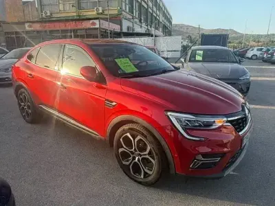 Usado Renault Arkana Evolution 145 CV (106 kW) 2023 Rojo SUV
