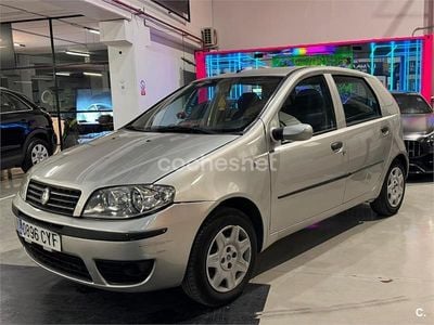 Usado Fiat Punto Dynamic 60 CV (44 kW) 2004 Beige Utilitario