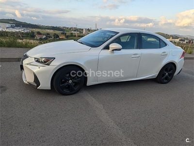 Lexus IS300h