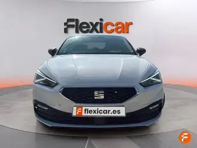 Begagnad Seat Leon FR 150 HK (110 kW) 2024 Vit