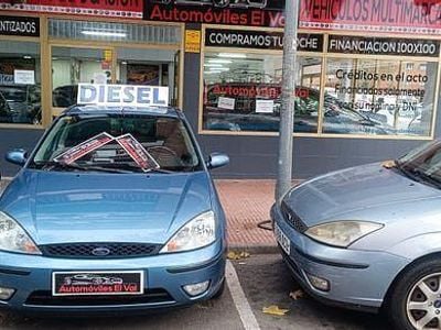 Azul Usado 2003 Ford Focus Trend Berlina | 1490 € (Precio justo)