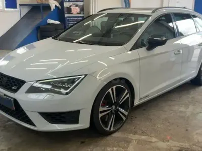 Usado Seat Leon CUPRA 280 CV (205 kW) 2015 Blanco Familiar